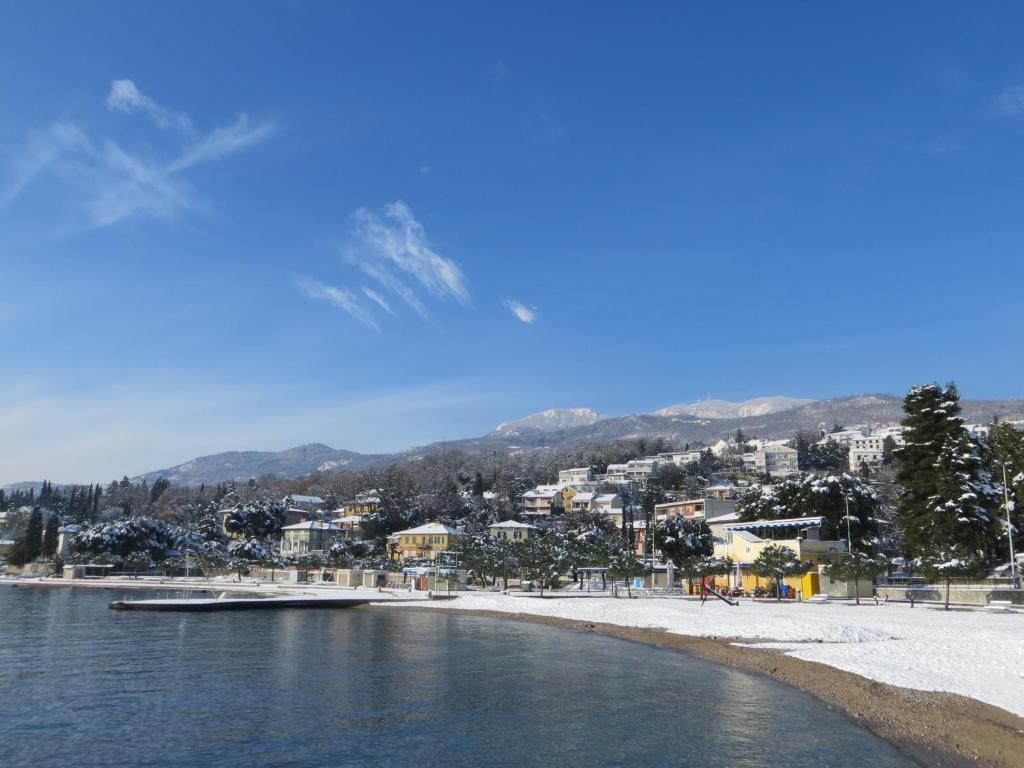 Villa Luppo Ičići Exterior foto