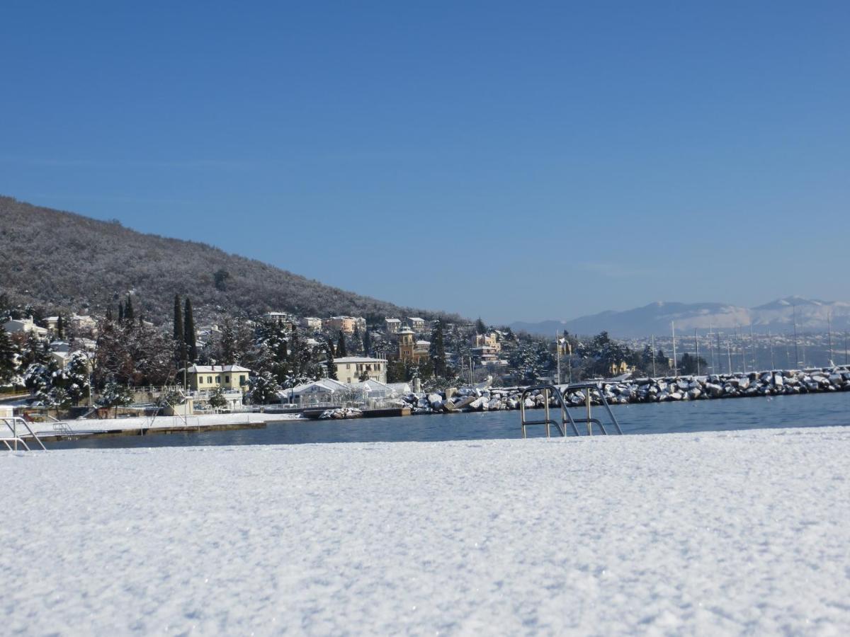 Villa Luppo Ičići Exterior foto